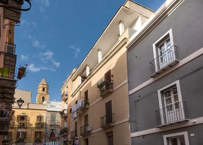 Cagliari Marina Harbour Guest house&Lounge